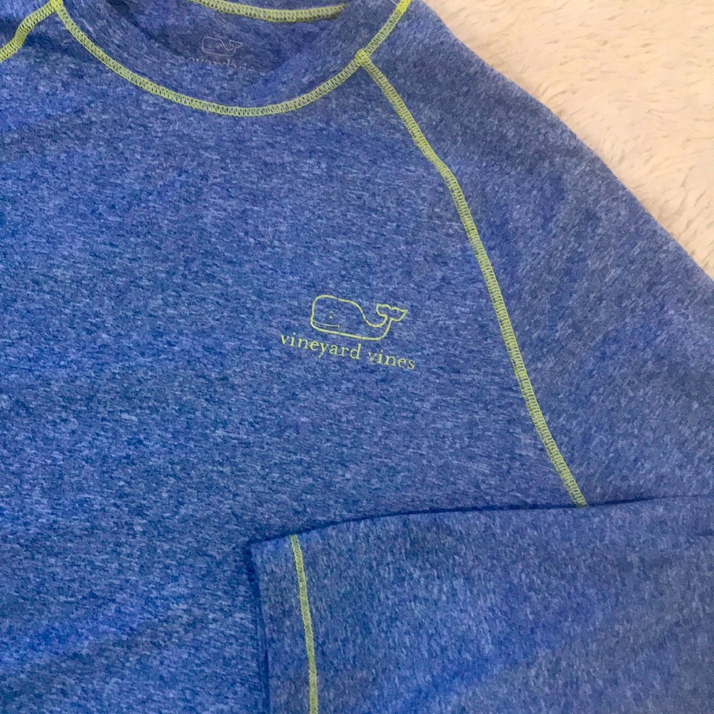 Vineyard vines boys performance long sleeve shirt extra large. Perfect condition